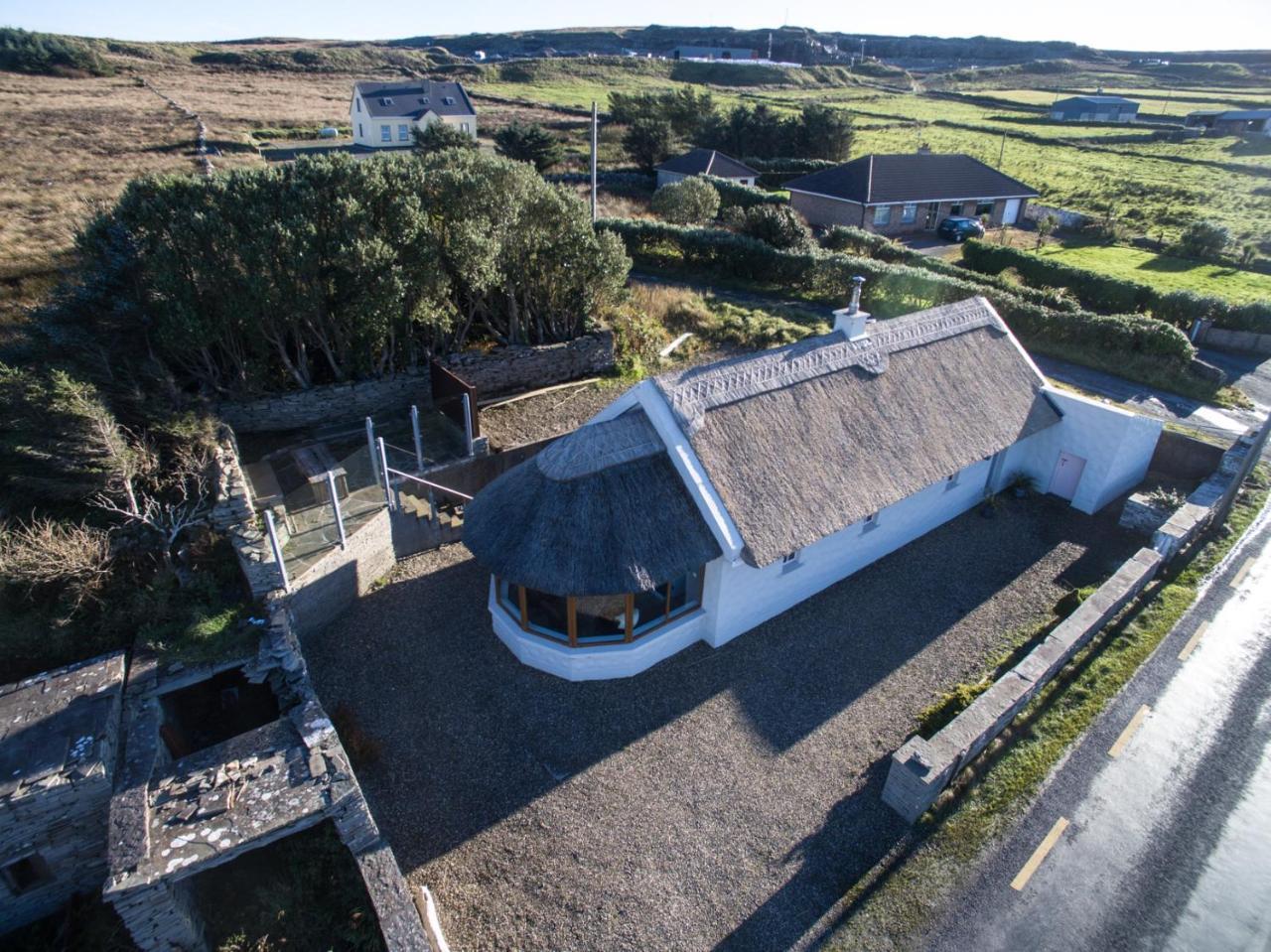 Storytellers Cottage Ballycotteen Εξωτερικό φωτογραφία